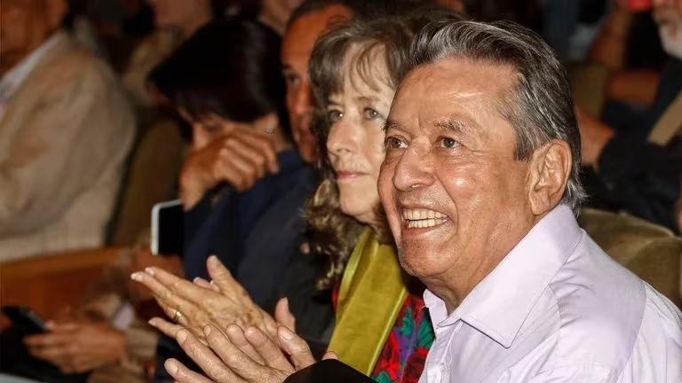 Fallece el Renombrado Escritor José Agustín a los 79 Años de Edad