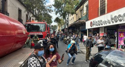 Incendio en la Plaza de la Tecnología genera caos en Eje Central Lázaro Cárdenas
