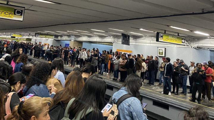 Colapsa el Metro de la CDMX: Reportan saturación en cuatro líneas por retrasos de trenes