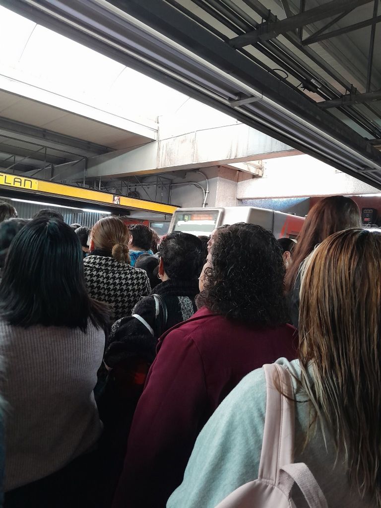 Caos en el Metro de la CDMX