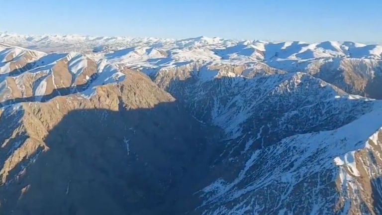 Avión ruso se estrella en Afganistan