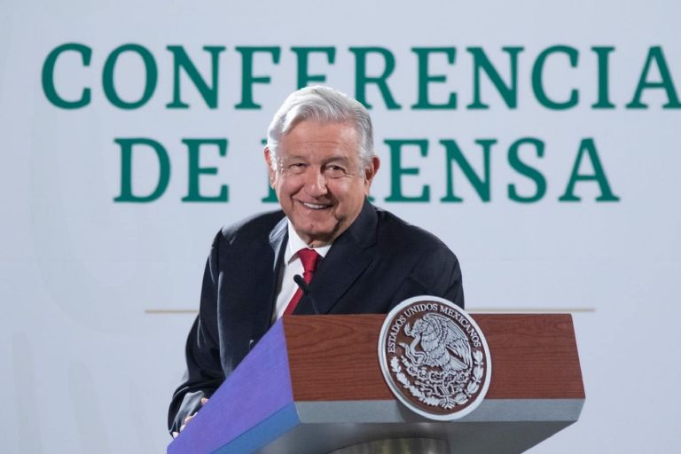 AMLO vuelve a mencionar la polémica con Azucena Uresti