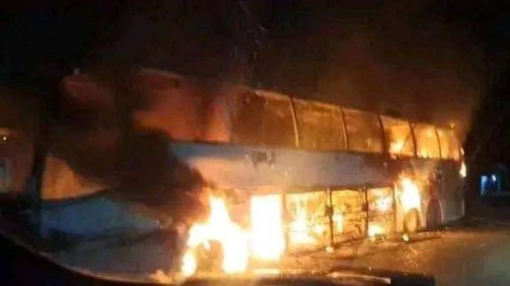 Ola de violencia en Tabasco: Vehículos incendiados y amenazas del crimen organizado
