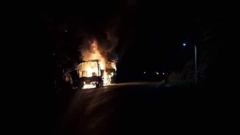 Tabasco amanece con autos incendiados por crimen organizado