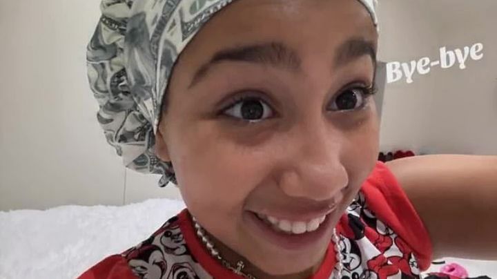 North West disfruta de un tratamiento facial y comparte sus aventuras en Disneyland