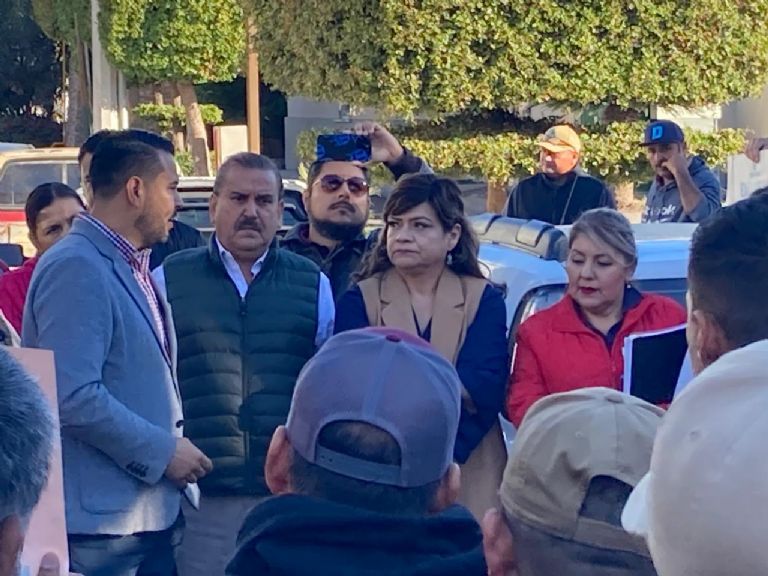 Trabajadores pidan que se respete el contrato colectivo. Foto: Cortesía