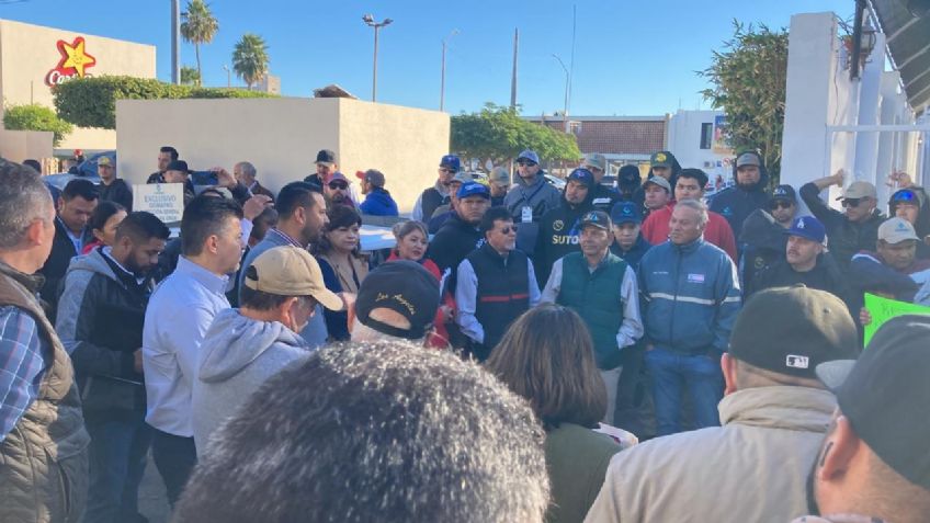 Trabajadores del Oomapasc se manifiestan en Cajeme: Exigen respeto al contrato colectivo 