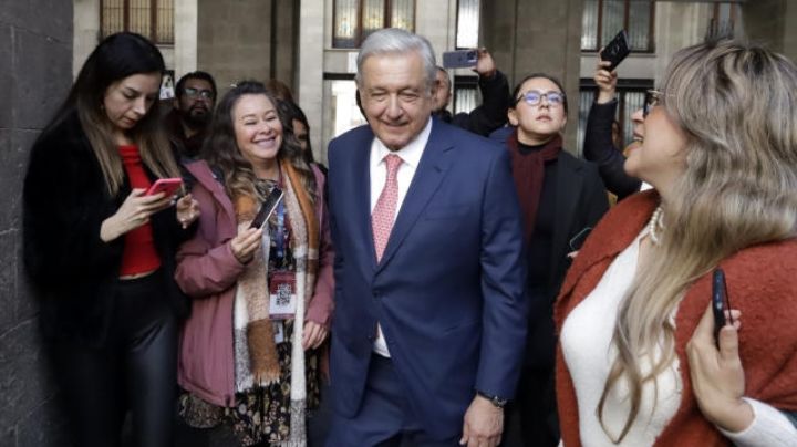 Filtran datos de periodistas acreditados en la 'mañanera' de AMLO: Exigen investigación