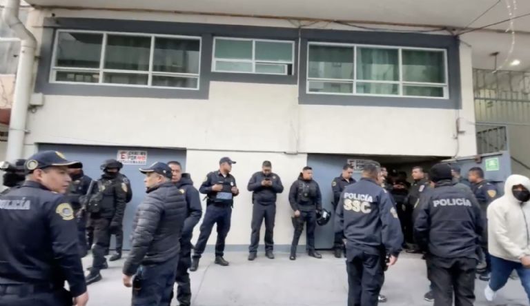 Policía desaloja predio por presunta invasión