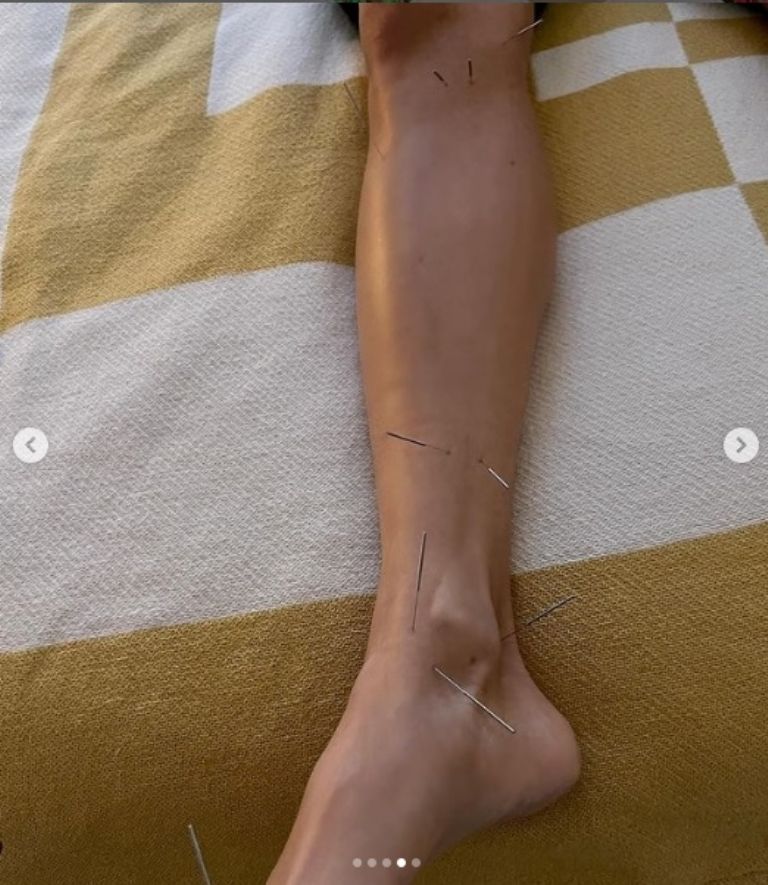 Ashley Park regresa para la temporada 4 de 'Emily in Paris' después de un gran susto de salud