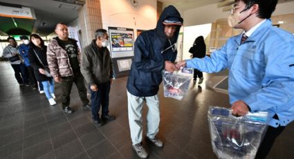 Japoneses se quedan sin agua tras fuerte sismo; hacen filas para obtener el vital líquido
