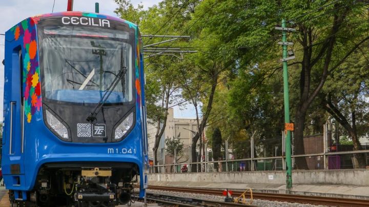 Entra en operaciones 'Cecilia' el nuevo Tren Ligero; Martí Batres realiza recorrido