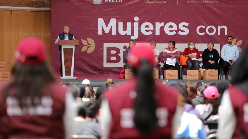 Gobierno de Delfina Gómez entrega pensiones en Tultitlán; refuerza programas del Bienestar