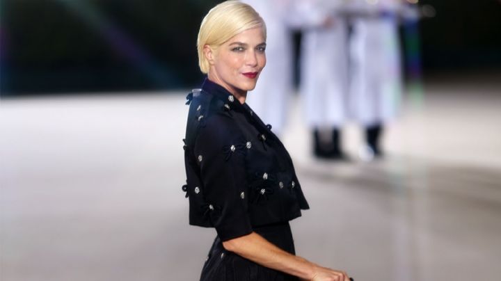 Selma Blair da detalles de su lucha con estas enfermedades: "Me duele todo el tiempo"