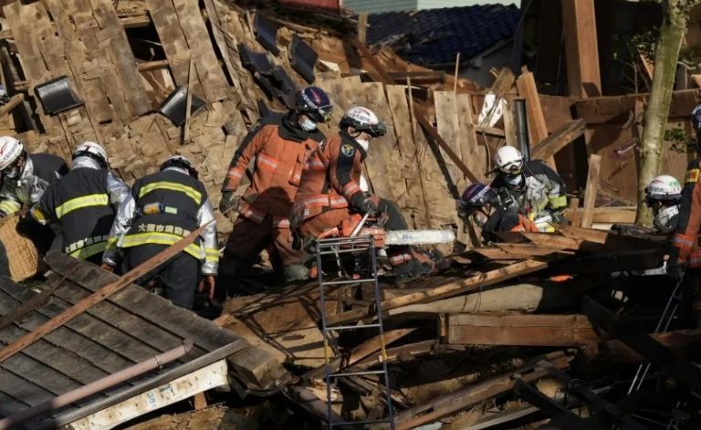 Sube a 126 el número de muertos por terremoto en Japón. Foto: Internet