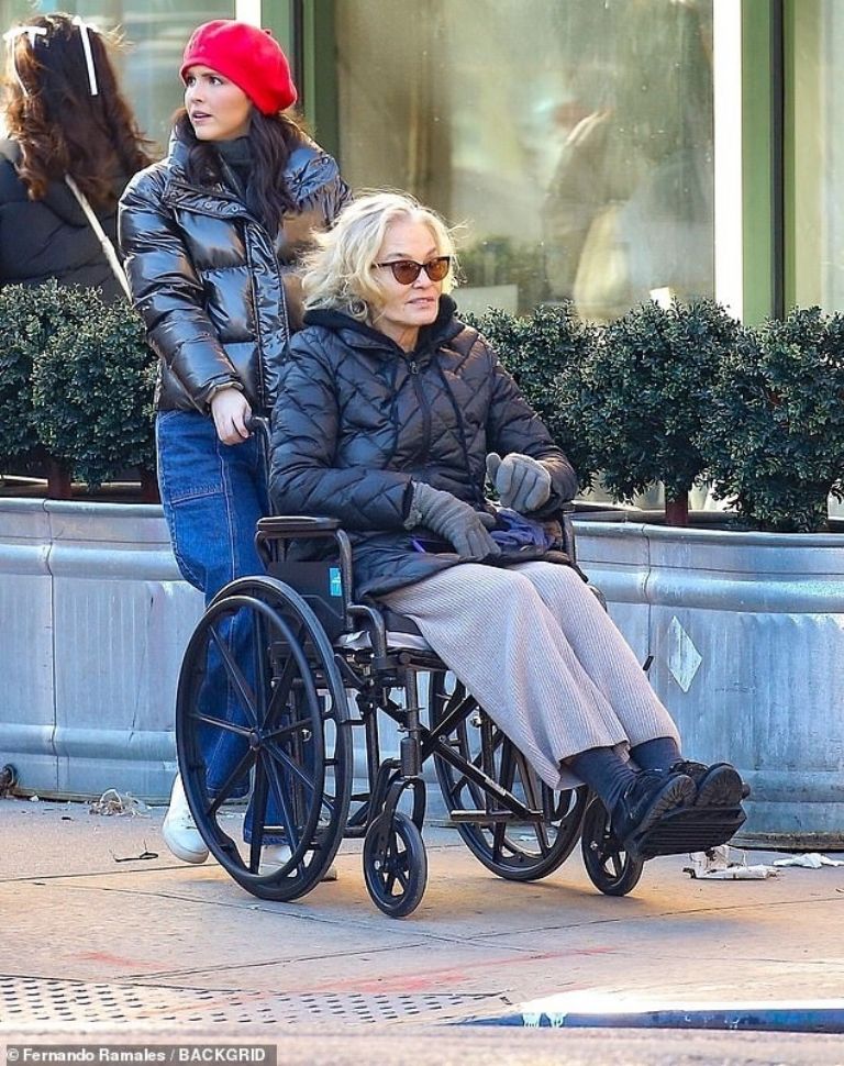 Jessica Lange en silla de ruedas