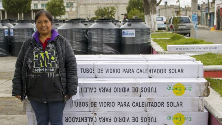 Entrega de Apoyos a la Vivienda en Edomex