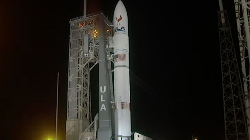 México llega a la luna por primera vez; despega la nave del proyecto Colmena de la UNAM