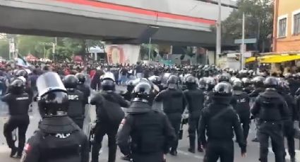 Toma de protesta de Claudia Sheinbaum: Se arma bronca entre manifestantes y policías