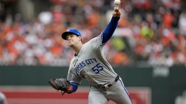Ragans y los Royals pintan de blanco a Orioles para tomar la ventaja en playoffs