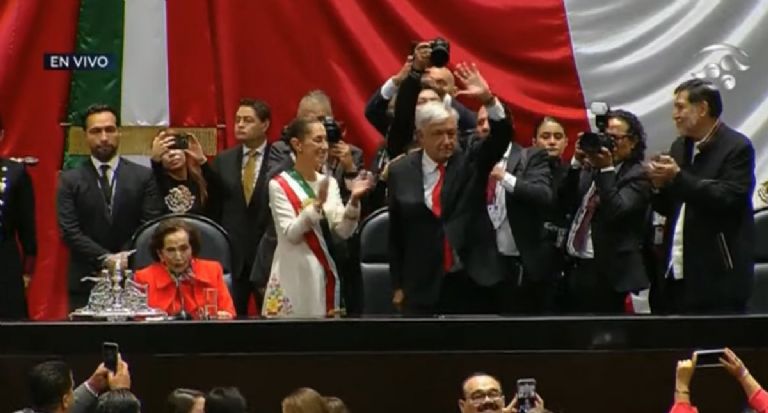 AMLO se despide en el que sería su último evento público. Foto: Facebook