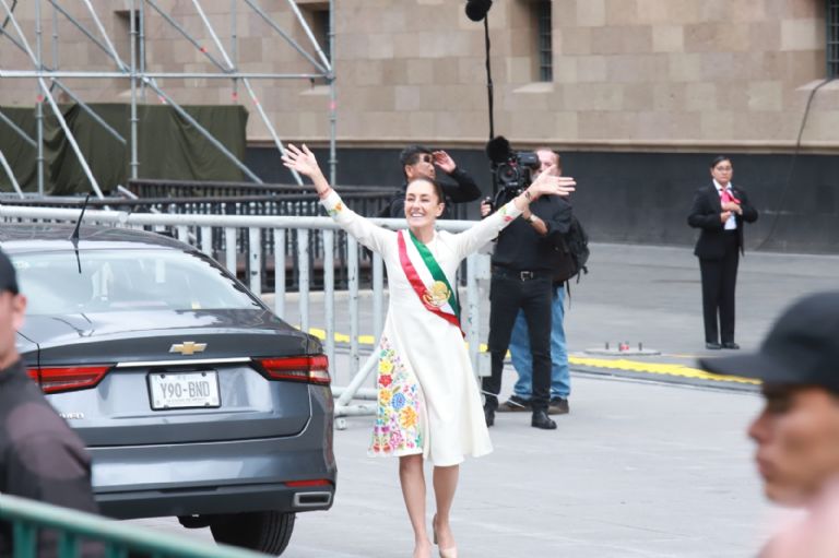 Llega a Palacio Nacional la primera presidenta de México. Foto: Facebook