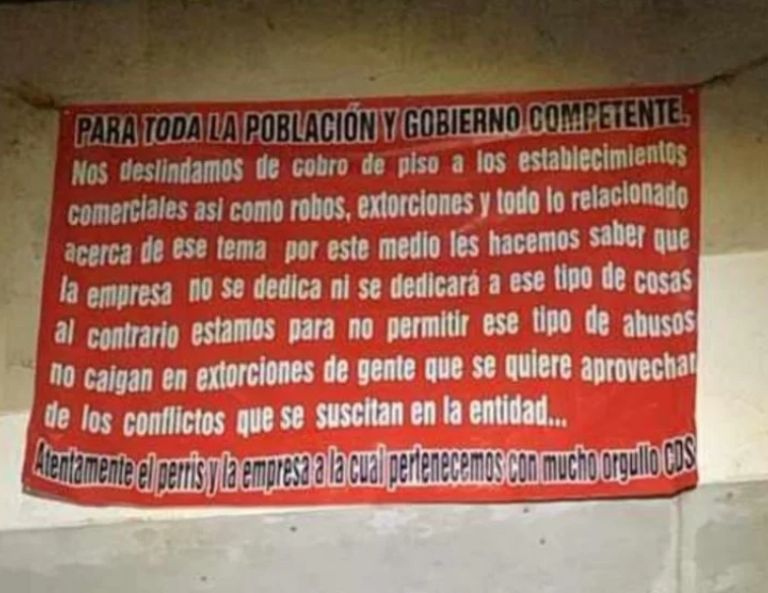 Dejan narcomantas en Culiacán