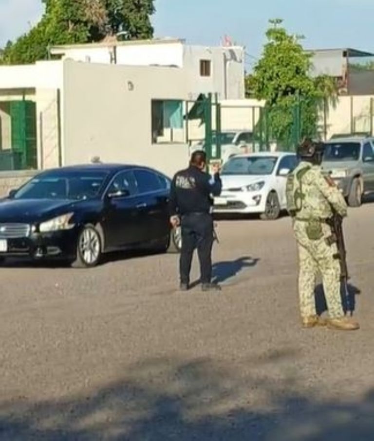 Atacan a balazos a hombre por fuera del IMSS en Ciudad Obregón