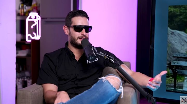 Adrián Marcelo confiesa que tiene miedo de las feministas; asegura que podrían golpearlo