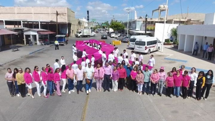 Buscan prevenir cáncer de mama en Empalme con diversas actividades en el 'mes rosa'