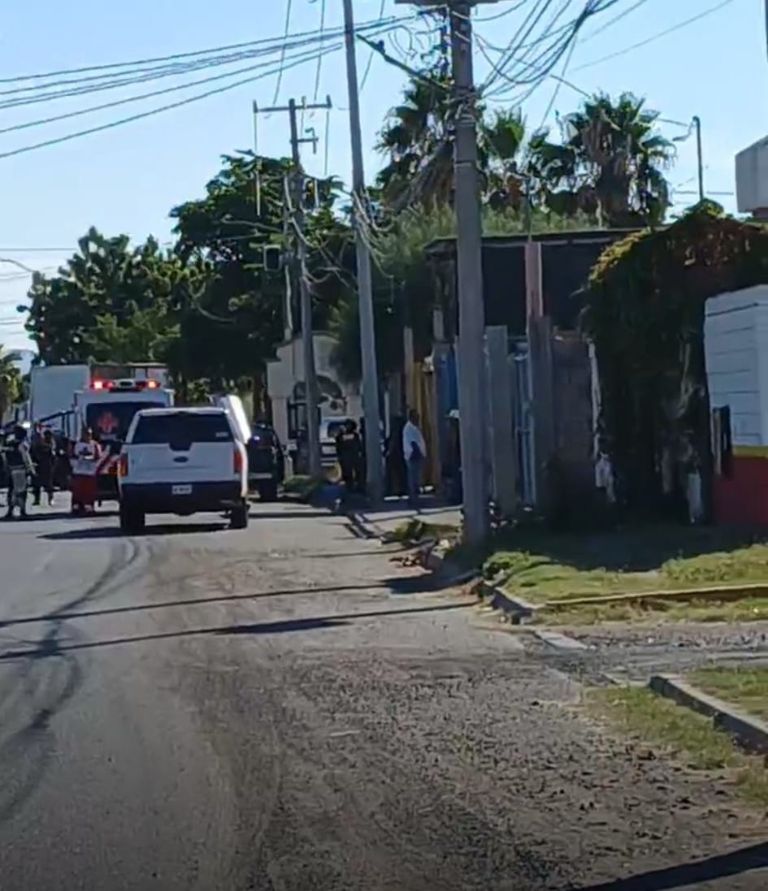 Agresión armada en la colonia Primavera de Ciudad Obregón moviliza a las autoridades. Foto: Facebook