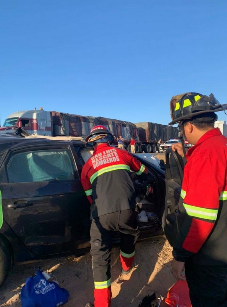 Fallece familia completa en choque de autopista de SLRC-Sonoyta