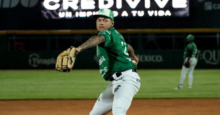 El lanzador participó con los Olmecas en liga de verano
