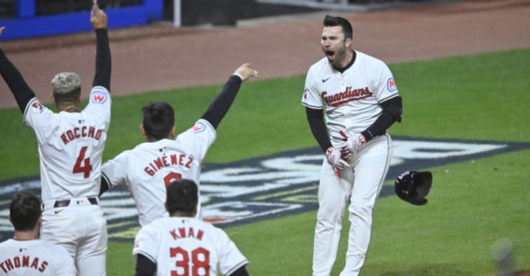 Guardians derrota a Yankees en Cleveland