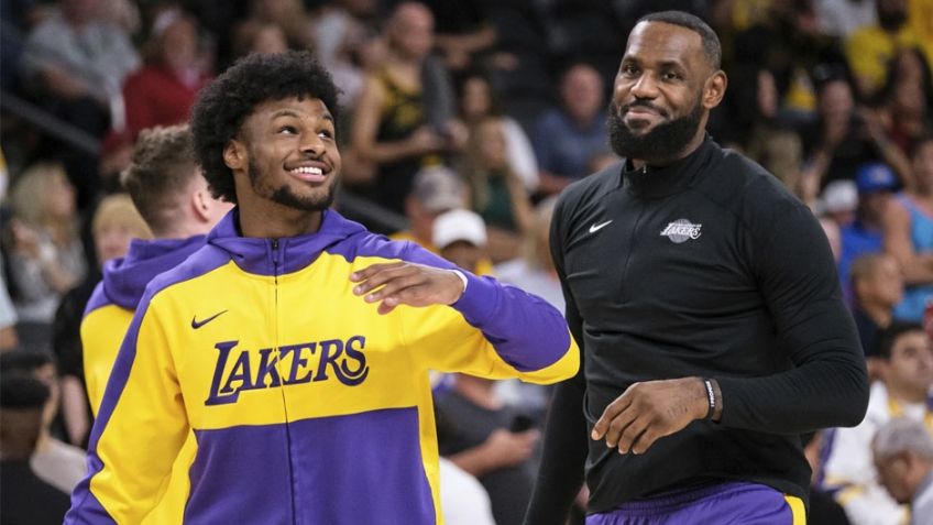 Lakers esquivan críticas mientras LeBron y Bronny James se alistan para hacer historia
