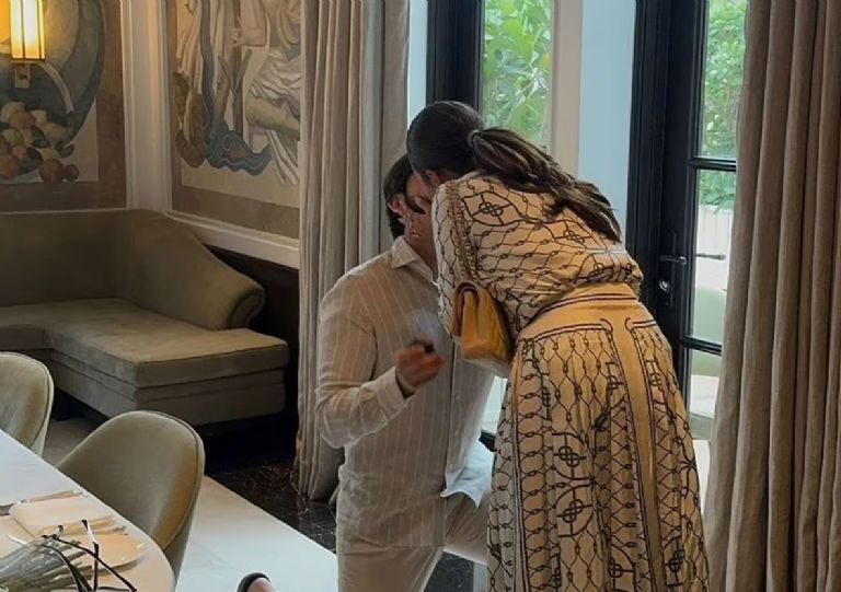 Exnovia de Christian Nodal felicita a Aneliz por su boda