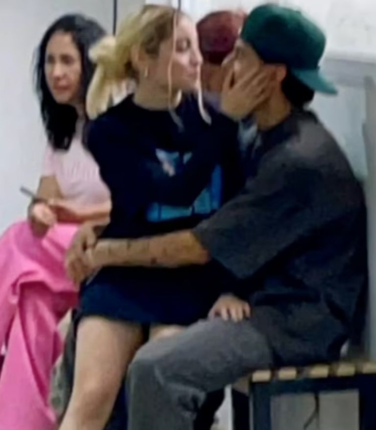 En redes circulan románticas fotos de la pareja