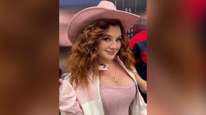 Briggitte Bozzo triunfa en su debut como cantante con Banda El Recodo en la Arena CDMX