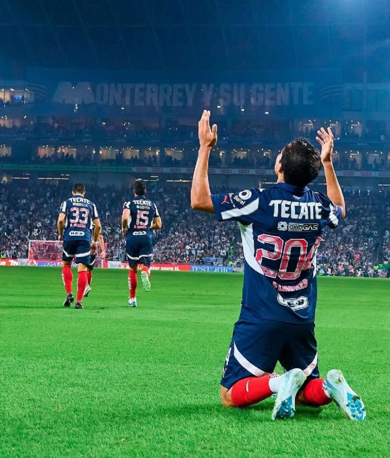 Iker Fimbres brilla con Monterrey