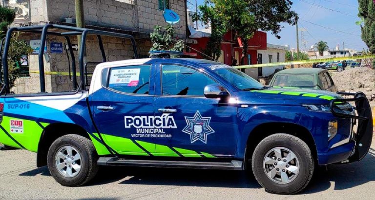 Mujer es detenida por intentar devolver un celular en Puebla 