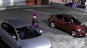Foto ilustrativa de la nota titulada VIDEO: Captan violento robo a mano armada de auto en Naucalpan, Estado de México