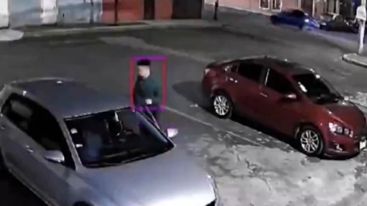 VIDEO: Captan violento robo a mano armada de auto en Naucalpan, Estado de México