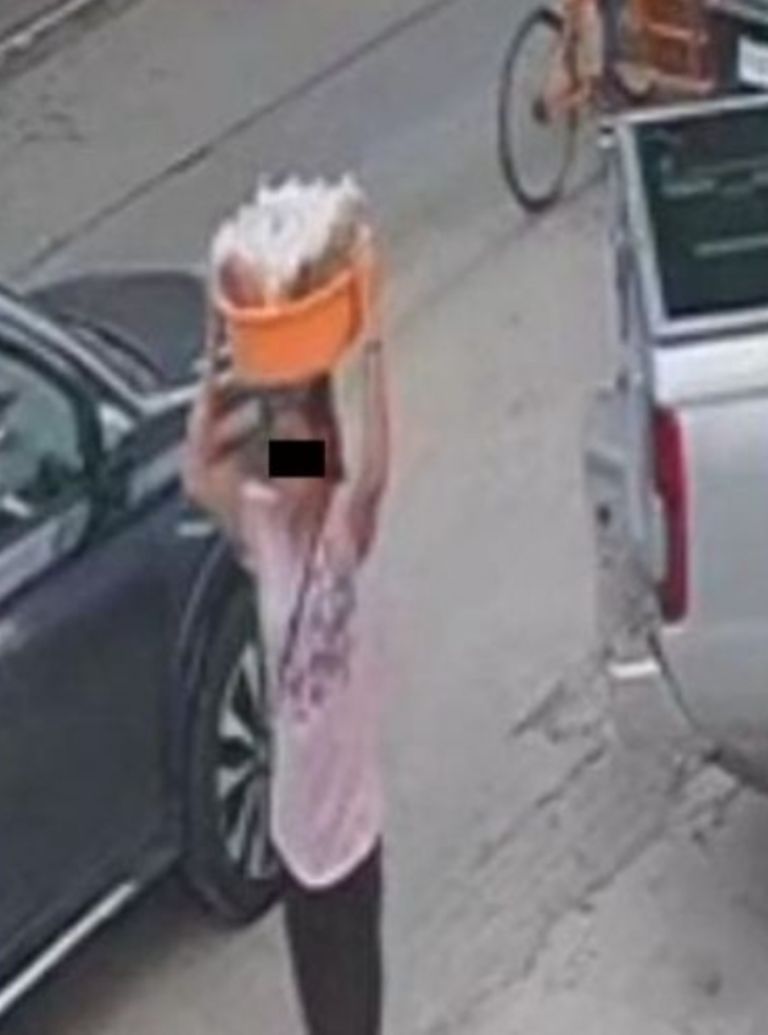 Las cámaras captaron a Liliana en la colonia Colón