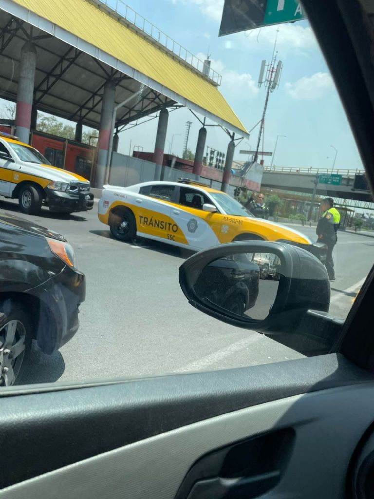 Choque en avenida 608