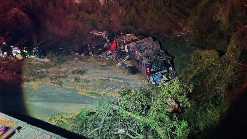 Tragedia en Zacatecas: Autobús cae a barranco tras brutal choque; 24 muertos y 5 heridos