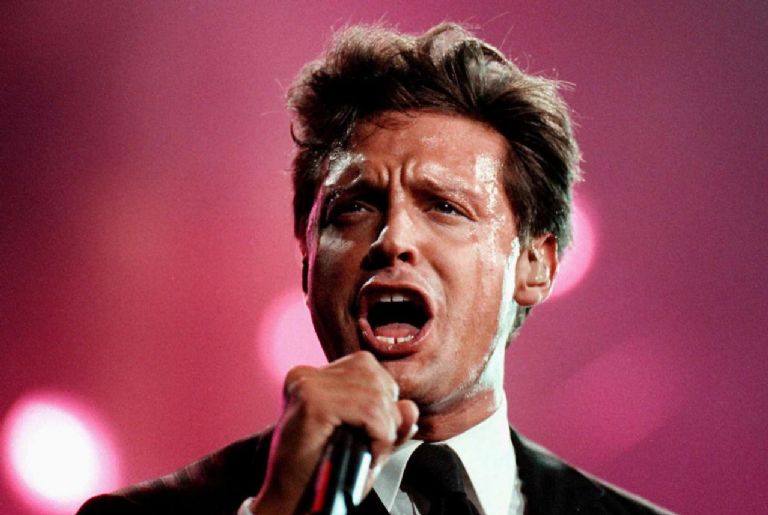 Luis Miguel detiene concierto en Puebla 