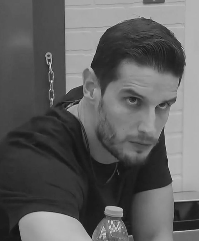 Adrián Marcelo contaría su propia versión en redes 