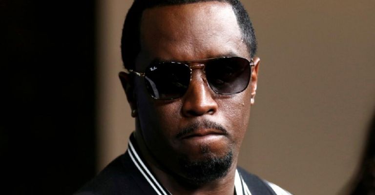 Sean Diddy Combs es acusado por exempleada de agresión sexual y violencia