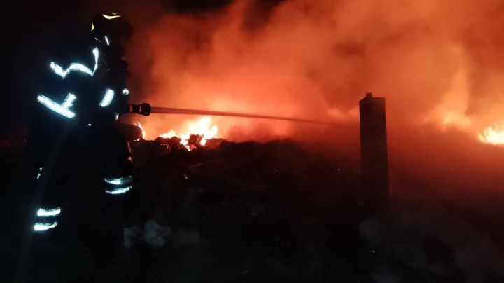 VIDEO: Fuerte Incendio consume fábrica de banquetes en la alcaldía Álvaro Obregón
