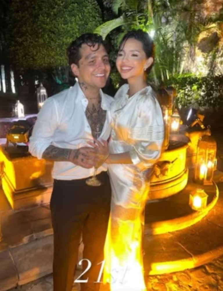 FOTO inédita de la boda de Ángela Aguilar y Christian Nodal